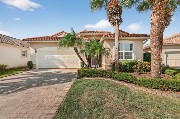 302 Toscane, Port Saint Lucie, FL 34986