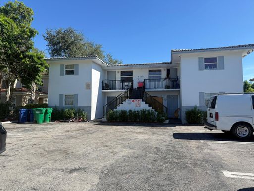 4119 Woodside, Coral Springs, FL 33065