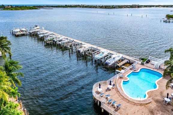 124 Harbors, Boynton Beach, FL 33435