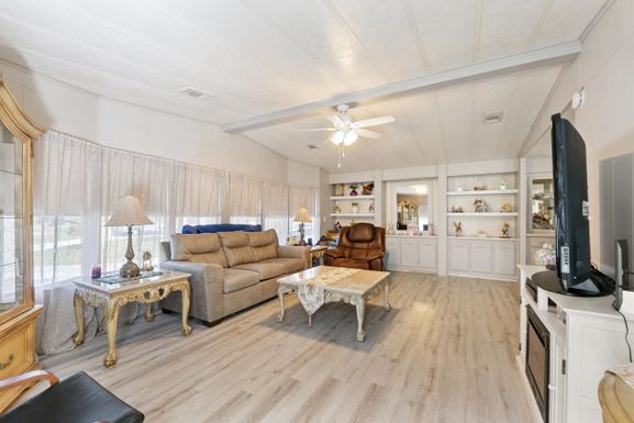 51 Grande Camino, Fort Pierce, FL 34951