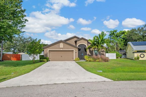 2425 Melon, Port Saint Lucie, FL 34952