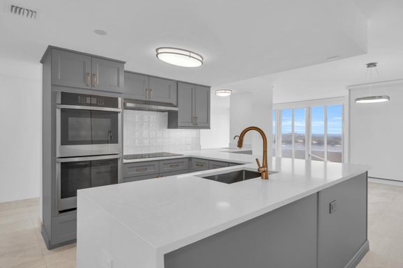 529 S Flagler Dr, West Palm Beach, FL 33401