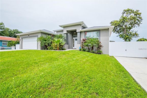 5816 Little River, Tampa, FL 33615