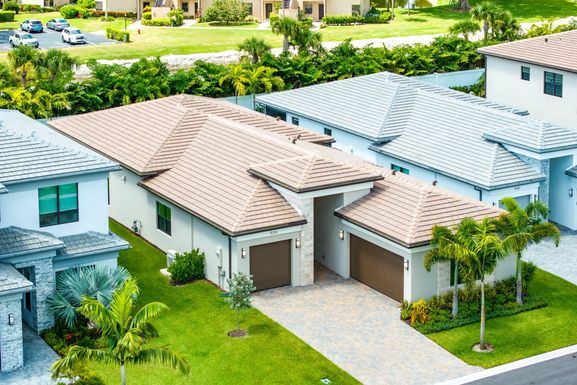 8330 Essex Country Club, Boca Raton, FL 33434