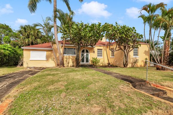 309 Nathan Hale, West Palm Beach, FL 33405