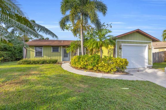 261 Chelsea, Port Saint Lucie, FL 34984