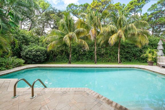 2560 Whispering Oaks, Delray Beach, FL 33445