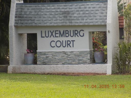 4443 Luxemburg, Lake Worth, FL 33467