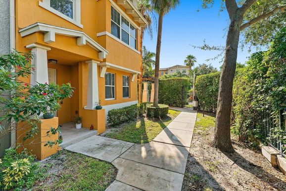 500 Pacific Grove, West Palm Beach, FL 33401