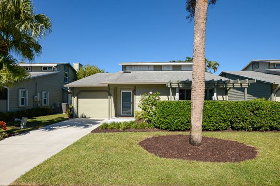 887 Dahoon, Jensen Beach, FL 34957