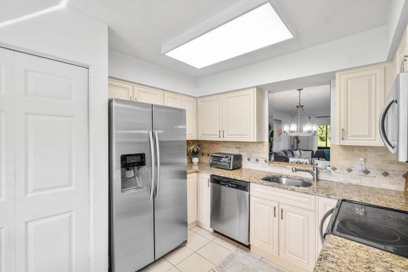 7321 Amberly, Delray Beach, FL 33446