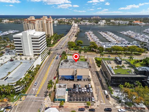 215 5th, West Palm Beach, FL 33401