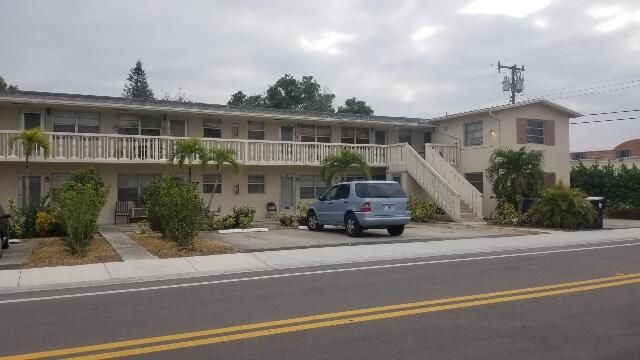 201 J, Lake Worth Beach, FL 33460