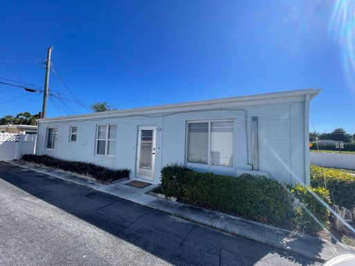 2023 Suzanne, North Palm Beach, FL 33408