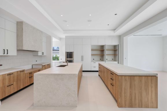 810 70th, Boca Raton, FL 33487