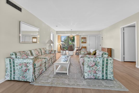 6 Concourse, Jupiter, FL 33469