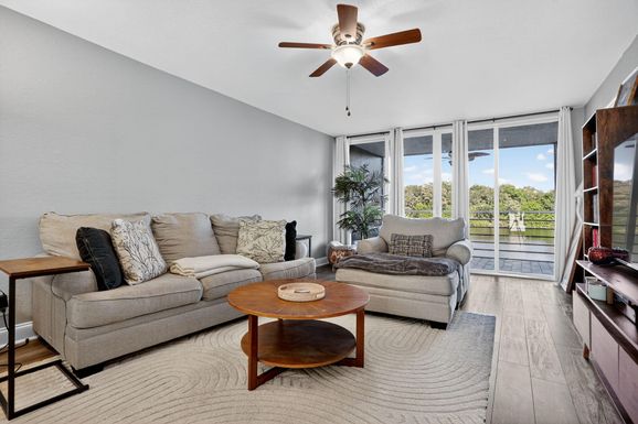 9450 Poinciana, Davie, FL 33324