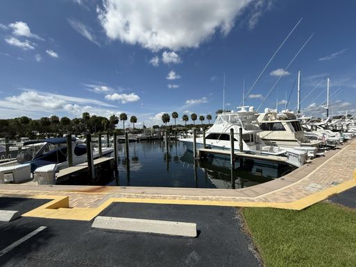 2385 Pga, Palm Beach Gardens, FL 33410