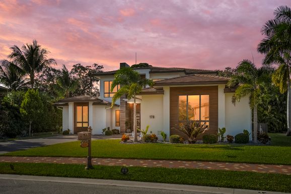 178 Via Lago Garda, Port Saint Lucie, FL 34952