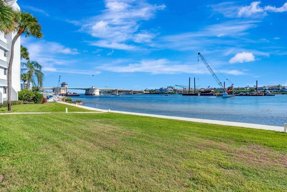 1542 Jupiter Cove, Jupiter, FL 33469