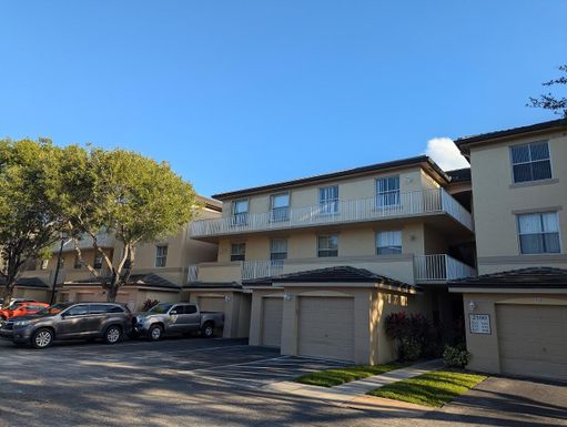 2100 Greenview Shores, Wellington, FL 33414