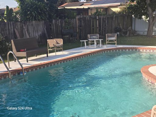 816 8th, Boynton Beach, FL 33426