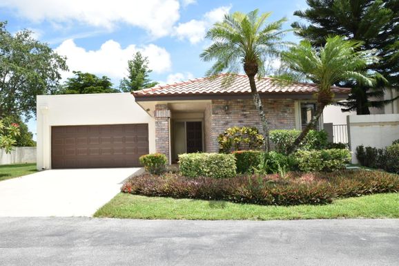 6735 Lago Vista, Boca Raton, FL 33433