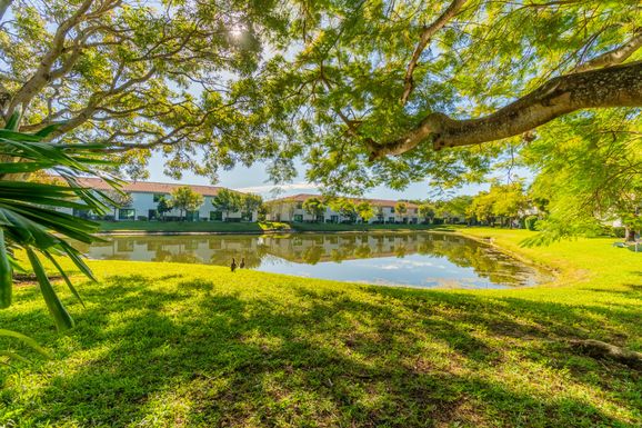 4203 Napoli Lake, Riviera Beach, FL 33410
