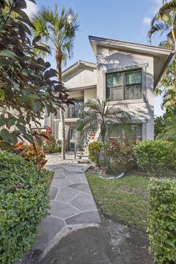 11267 Pond View, Wellington, FL 33414