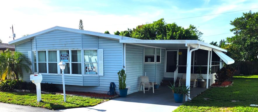 3393 Lake Overlook, Atlantis, FL 33462