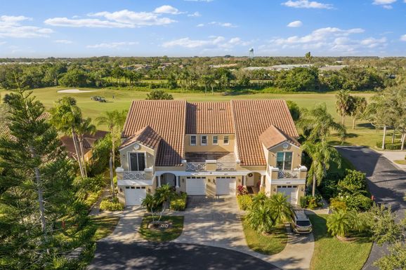 4877 Newport Island, Vero Beach, FL 32967
