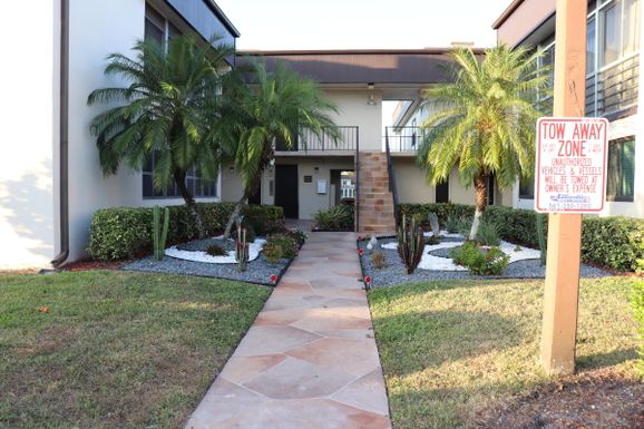 87 Capri B, Delray Beach, FL 33484