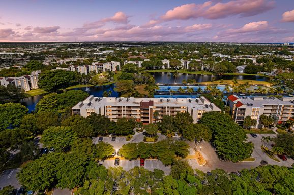 955 Egret, Delray Beach, FL 33444