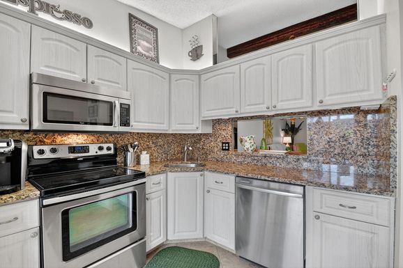 612 Sea Pine, Greenacres, FL 33415