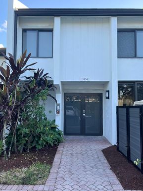 3104 Bridgewood, Boca Raton, FL 33434