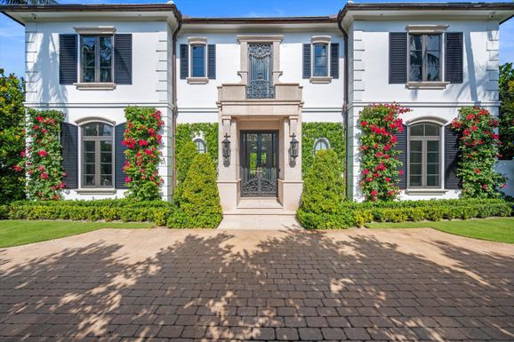 125 Via Vizcaya, Palm Beach, FL 33480