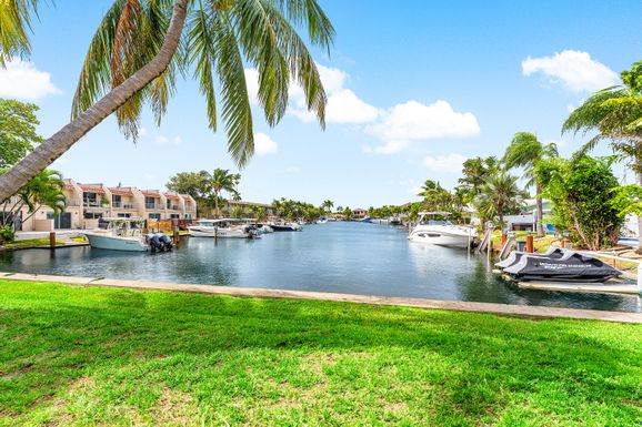 331 19th, Pompano Beach, FL 33060