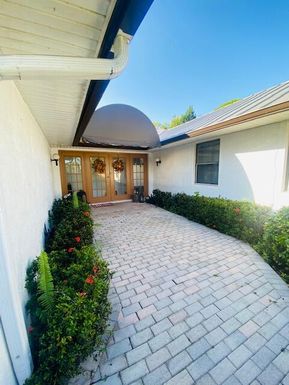 3290 Island, Palm City, FL 34990