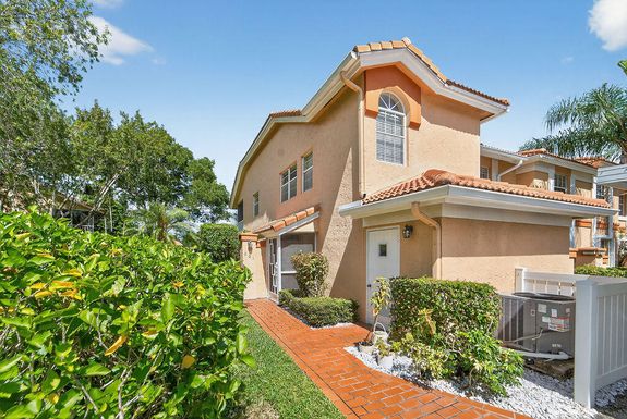 9673 Shadybrook, Boynton Beach, FL 33437