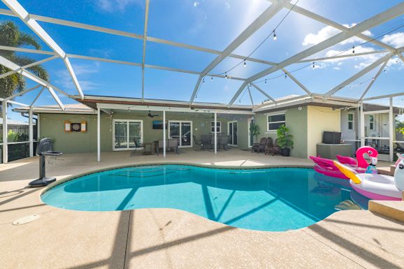 762 River, Port Saint Lucie, FL 34983