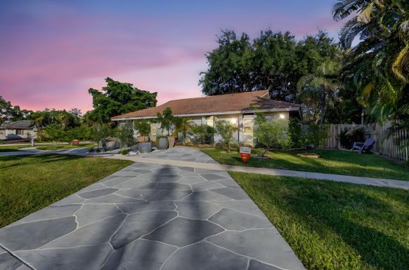 7598 Country Club, Boca Raton, FL 33487