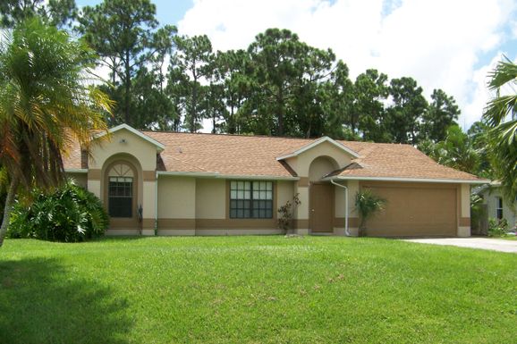 3174 Armucher, Port Saint Lucie, FL 34953