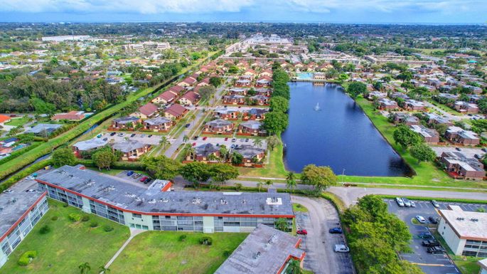 3200 Springdale, Palm Springs, FL 33461