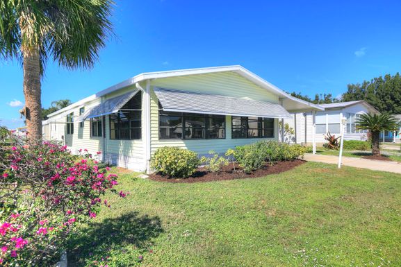 530 Akee, Barefoot Bay, FL 32976