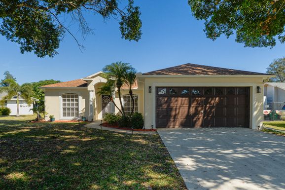 2201 Carnation, Port Saint Lucie, FL 34952