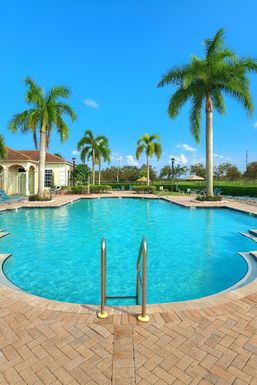 6777 Heritage Grande, Boynton Beach, FL 33437