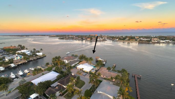 844 East, Boynton Beach, FL 33435