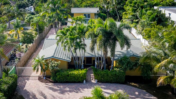 801 4th, Boca Raton, FL 33432