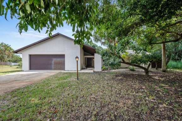 68 Old Bridge, West Palm Beach, FL 33415