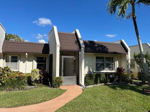 109 Lake Susan, West Palm Beach, FL 33411